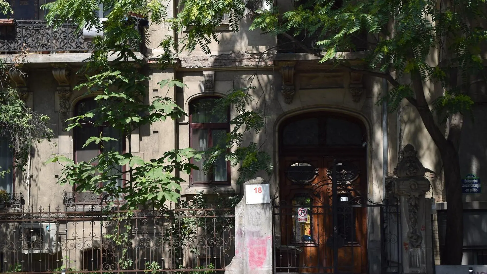 Grand Boulevard Apartment At Piata Romana Bucharest