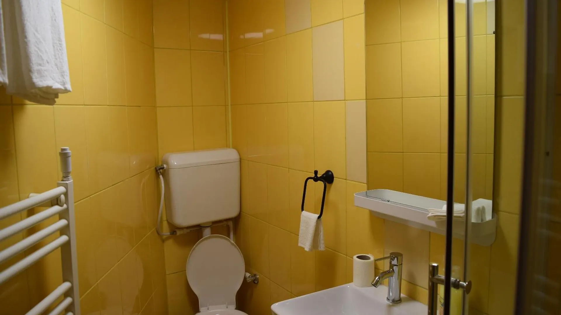 Grand Boulevard Apartment At Piata Romana Bucharest
